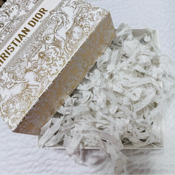 Christian Dior Limited Edition Gift Box - Picture 4 of 4